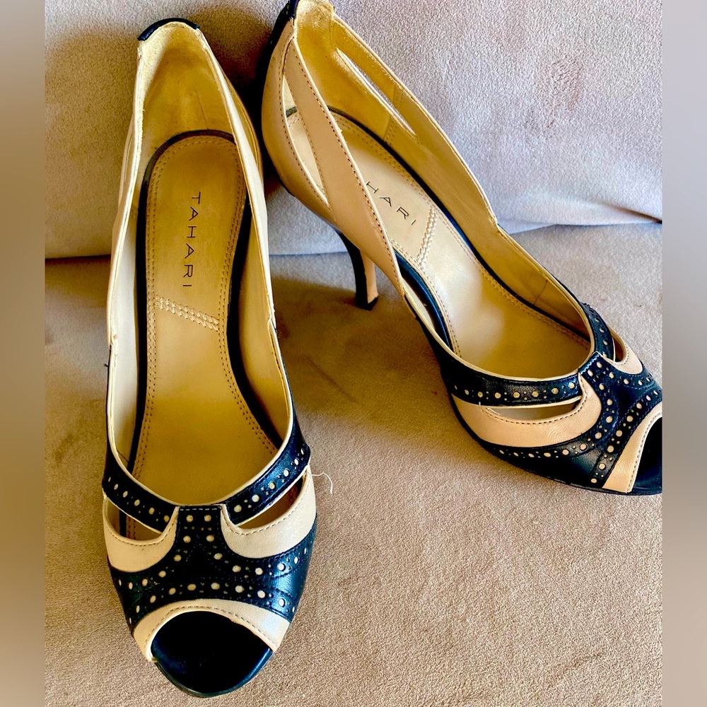 Tahari Two-Tone Ladies Slingback
